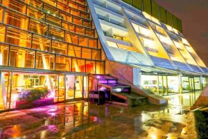 اقامت در دل طبیعت؛ هتل هایی با چشم ‌انداز جنگل و دریا در شمال ایران