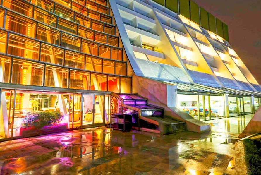 اقامت در دل طبیعت؛ هتل هایی با چشم ‌انداز جنگل و دریا در شمال ایران