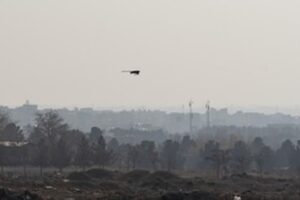 آلودگی هوای کلانشهرها/ عبور موج بارشی ضعیف از کشور