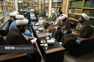 امام جمعه بوشهر: آثار علمی علمای استان احیا شود