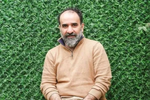 تصویر دیده نشده از رضا امیرخانی ساعاتی قبل از آخرین پروازش+ عکس