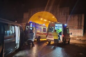 دو پرستار دهدشتی ناجی ۹ مصدوم در جاده