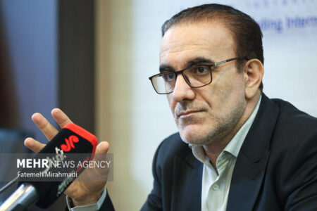 رئیس زاده: پرداخت درمان از جیب مردم باید به کمتر از ۳۰ درصد برسد