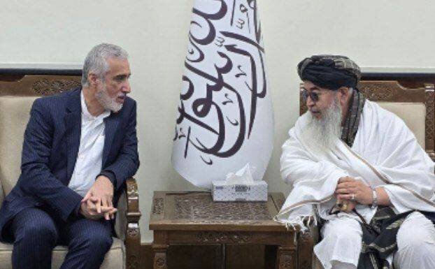 رئیس سازمان غذا و دارو وارد کابل شد