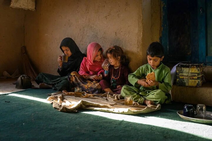 روایت یک کلاس خاموش/ تصویر دختر ۱۰ ساله افغان عکس سال ۲۰۲۵ یونیسف شد+ عکس روایت یک کلاس خاموش/ تصویر دختر ۱۰ ساله افغان عکس سال ۲۰۲۵ یونیسف شد+ عکس