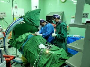 زیرمیزی برای درمان بیماران؛ تشدید رنج بیماری با هزینه‌های پنهان