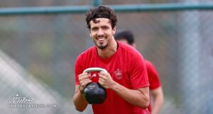 ستاره پرسپولیس دربی را از دست داد!