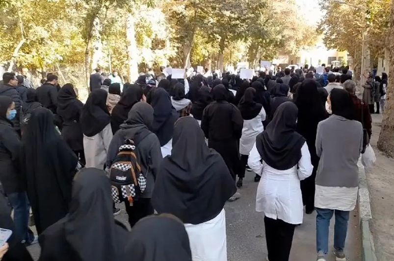 سنگاندازی سازمانهای دولتی در مسیر اجرای مصوبات کارگروه ویژه پرستاری رئیس جمهور سنگاندازی سازمانهای دولتی در مسیر اجرای مصوبات کارگروه ویژه پرستاری رئیس جمهور