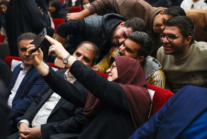 مهاجرانی: قانون تثبیت قیمت‌ها ریشه ناترازی ۳۰ مگاواتی برق در کشور است