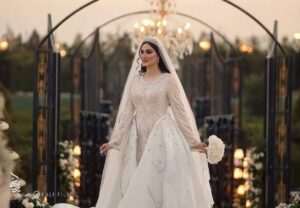 نگاهی به لباس عروس مریم مومن / خانم بازیگر با لباس عروس ترند سلطنتی درخشید + عکس