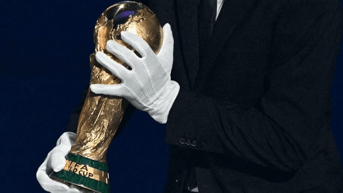 پروتکل ایمنی فیفا برای حمل حمل کاپ قهرمانی جام جهانی پروتکل ایمنی فیفا برای حمل حمل کاپ قهرمانی جام جهانی