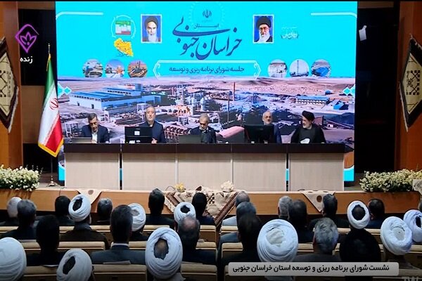 پزشکیان: مشارکت مردم در تصمیم‌گیری‌ها کلید موفقیت مدیریت است