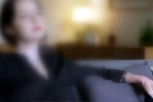 چرا دست‌های ترانه علیدوستی پیر به نظر می‌رسد؟ / تغییرات ظاهری ترانه علیدوستی در مستند