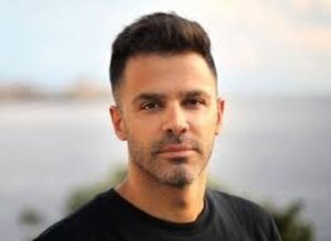 استوری جنجالی سیروان خسروی / خواننده پاپ نظرش را درباره اعتراضات اعلام کرد