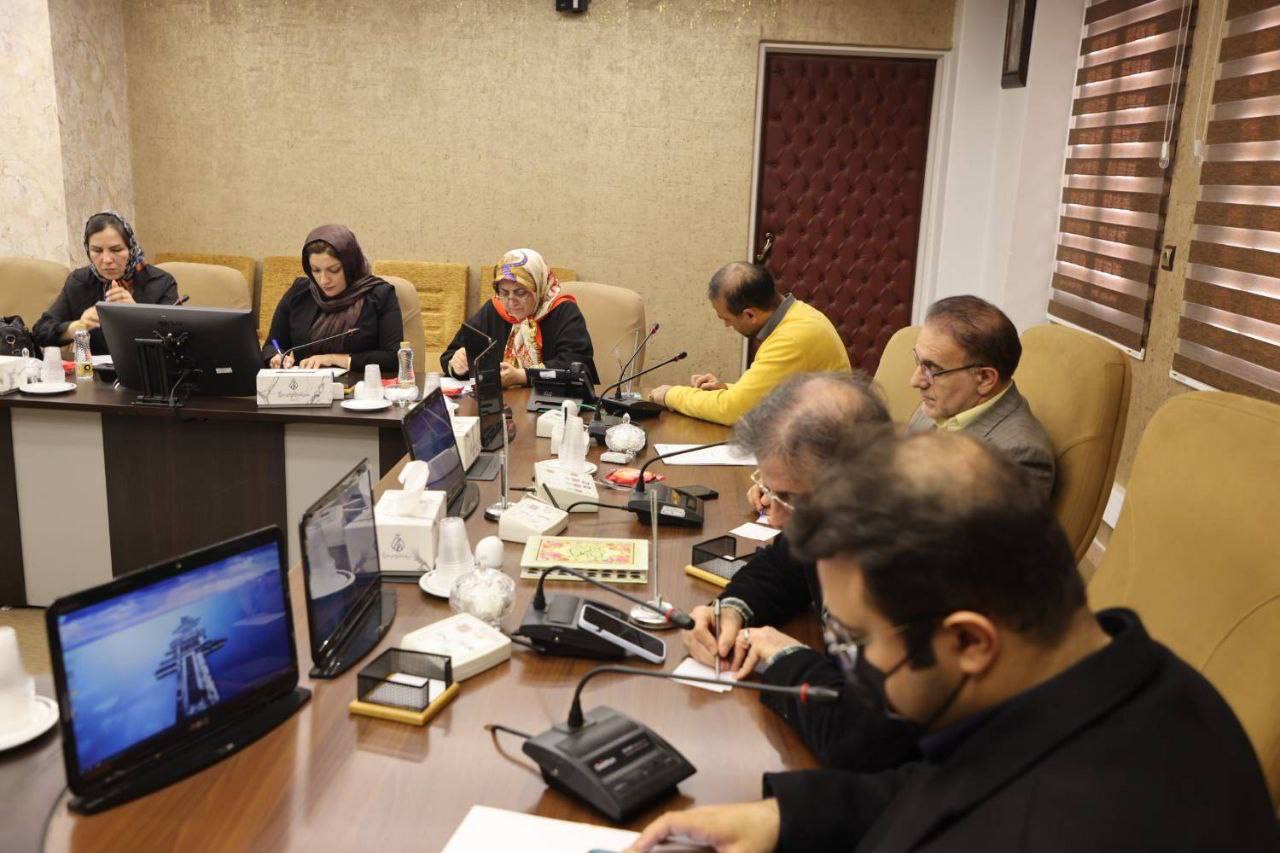 برگزاری جلسه بررسی مشکلات گروه مامایی با حضور رئیس‌کل سازمان نظام پزشکی