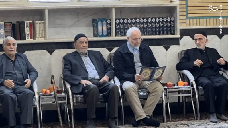 حضور قالیباف در یک مراسم ختم همراه با پدرش