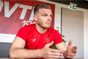 دنیل گرا انتظارات را برآورده نکرد/ بحران در دفاع راست