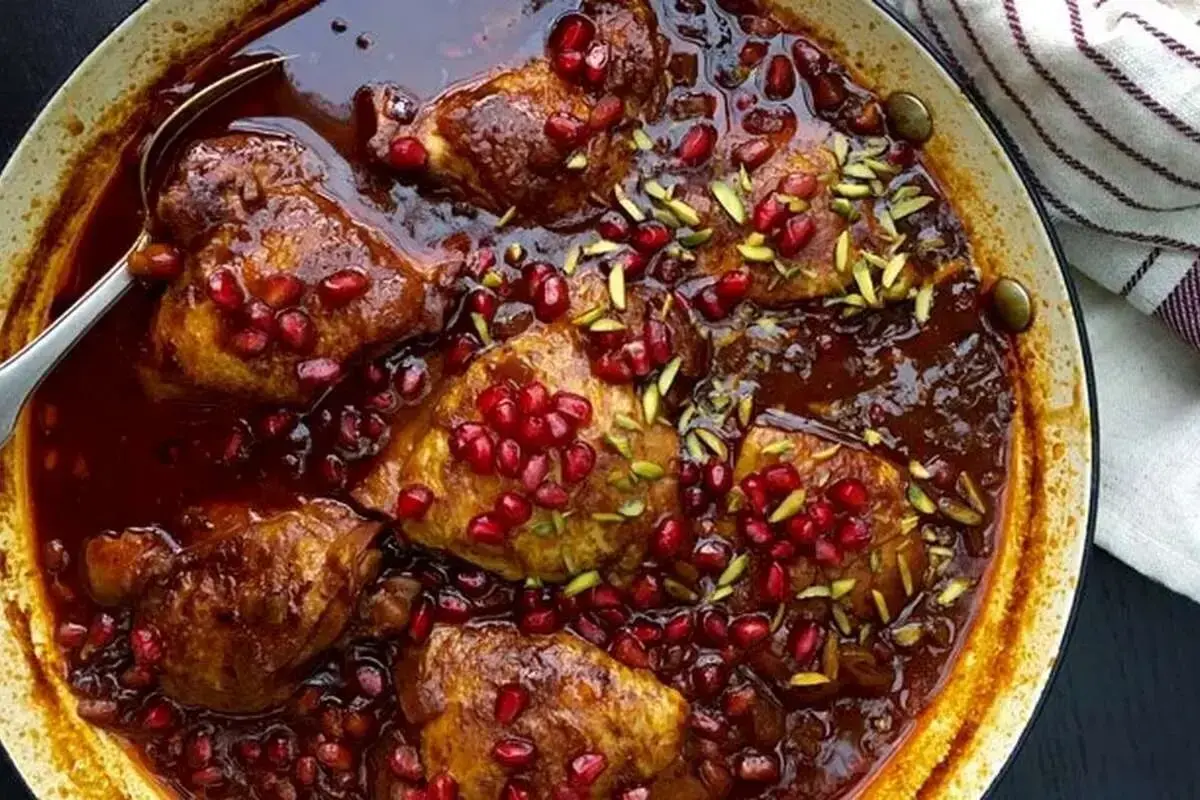 طرز تهیه مرغ سماقی با این دستور ویژه مخصوص مهمانی‌های دوستانه