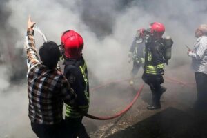 فوری؛ آتش‌سوزی گسترده در آبادان / اولین تصاویر از محل حادثه منتشر شد