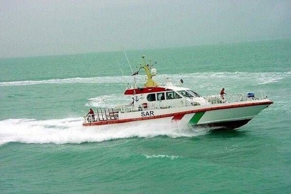 نجات ۶ صیاد محلی طی دو عملیات امداد دریایی در چابهار