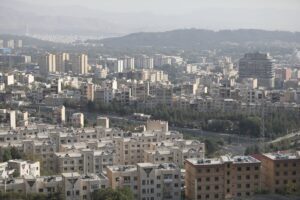 هوای ناپایدار تا دوشنبه ادامه دارد / تهران آماده باد و باران