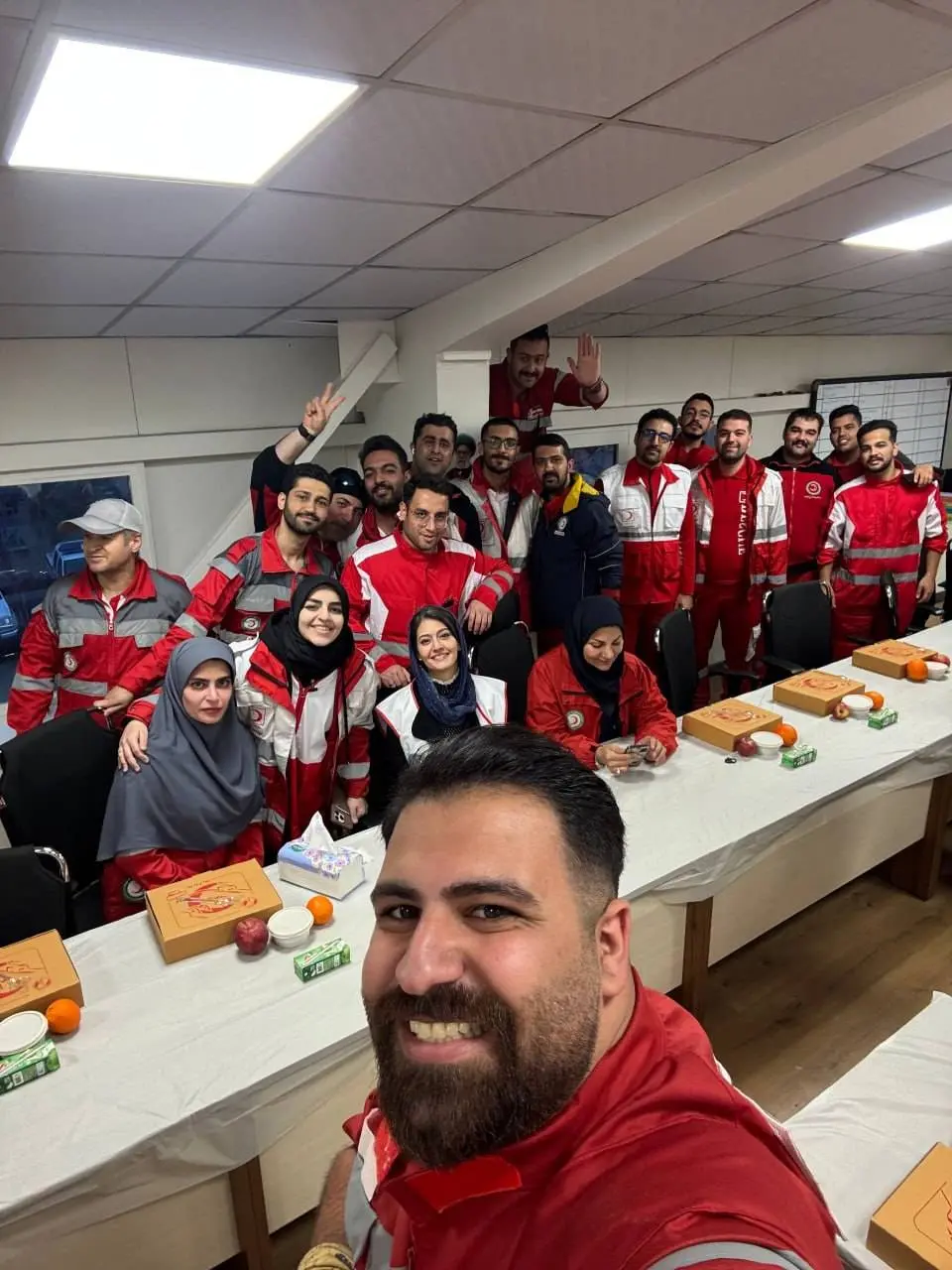 پردیس احمدیه در لباس نیرو‌های هلال احمر