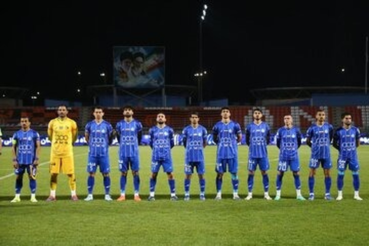 آب پاکی تاج بر روی دست اهالی فوتبال / چرا استقلال خود را فاتح لیگ می‌داند؟