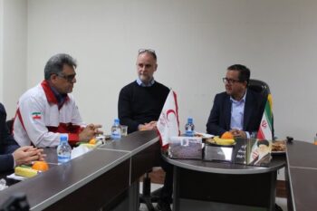 ایثارگری نیروهای هلال احمر ایران ستودنی است