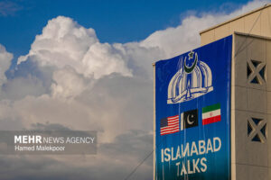 ایران شرط مذاکره با آمریکا را لغو محاصره بنادر خود اعلام کرد