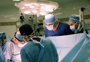 تاکید مجلس بر پرداخت به موقع مطالبات کادر سلامت