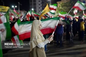 تجمع مردم قزوین در پنجاه و پنجمین شب ایستادگی