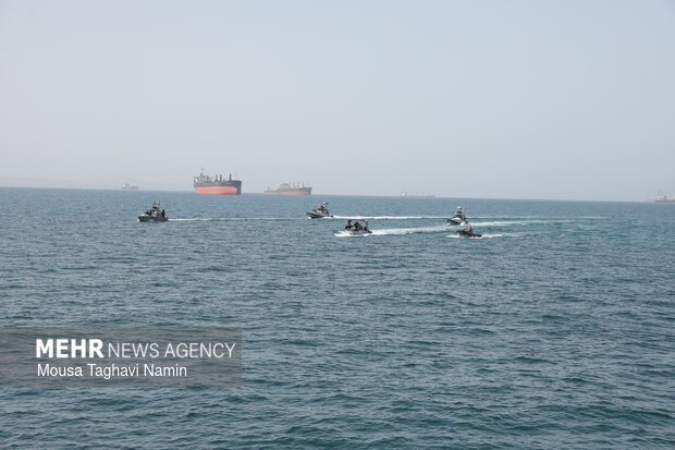 تنگه هرمز چگونه می‌تواند برگ برنده ایران در مذاکرات باشد؟