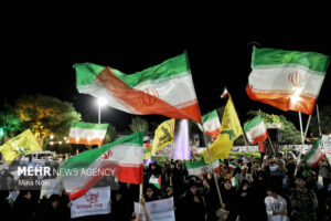 حضور مردم تبریز در چهارراه آبرسان و میدان ساعت