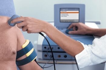 درمان مشکلات اسکلتی و جوانسازی پوست با تکارتراپی