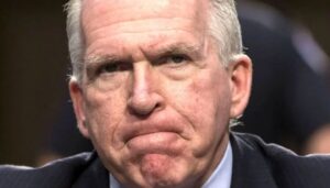 رئیس سابق سیا خواستار برکناری ترامپ شد/ متمم ۲۵ قانون اساسی را فعال کنید