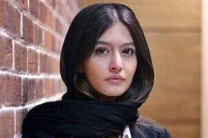 واکنش تند پردیس احمدیه به حرف‌های یک مجری شبکه فارسی‌زبان/ حرام‌لقمه‌گی به روایت تصویر