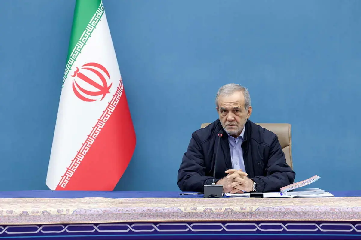 پزشکیان خطاب به آمریکایی‌ها نامه نوشت+ عکس