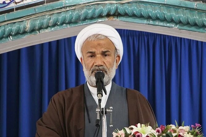 تاکید امام جمعه دشتستان بر صیانت از نوجوانان و جوانان در برابر دخانیات