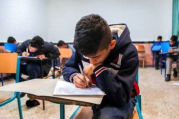 کاظمی: اختیار برگزاری امتحانات به شورای تامین استان‌ها واگذار شده است