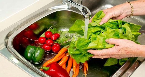 نکات  مهم یک فوق تخصص گوارش درباره نحوه مصرف کردن میوه و سبزیجات در تابستان