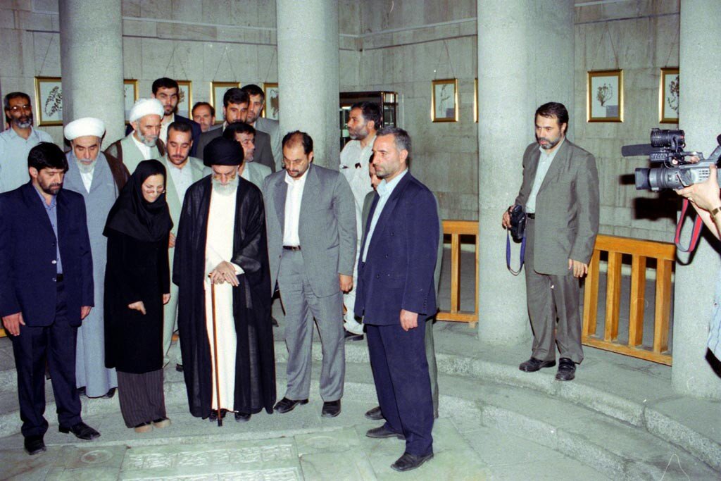 سفر عشق به دارالمجاهدین؛ وداع با رهبری که دلها را برد سفر عشق به دارالمجاهدین؛ وداع با رهبری که دلها را برد
