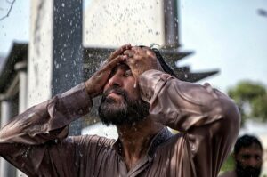 هشدار تداوم گرمای بی‌سابقه در ایران / این استان‌ها دمای بالای ۵۰ درجه را تجربه می‌کنند