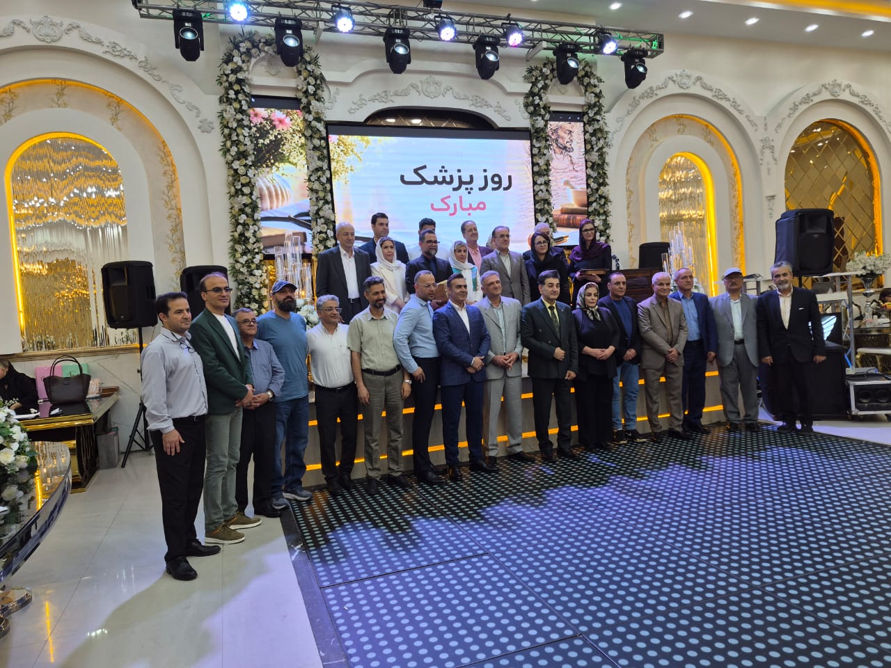 حضور رئیسکل سازمان نظام پزشکی در جشن روز پزشک رباطکریم حضور رئیسکل سازمان نظام پزشکی در جشن روز پزشک رباطکریم