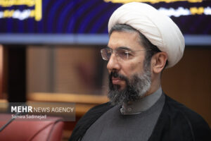 درخواست بررسی سازوکارهای رفع کاهش حقوق مادران پس از زایمان