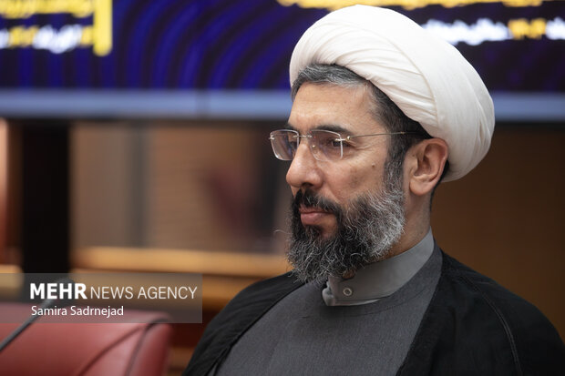 درخواست بررسی سازوکارهای رفع کاهش حقوق مادران پس از زایمان