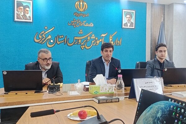 پیرحسینلو: آموزش غیرحضوری مدارس مرکزی نقطه‌ای و بحران‌محور است