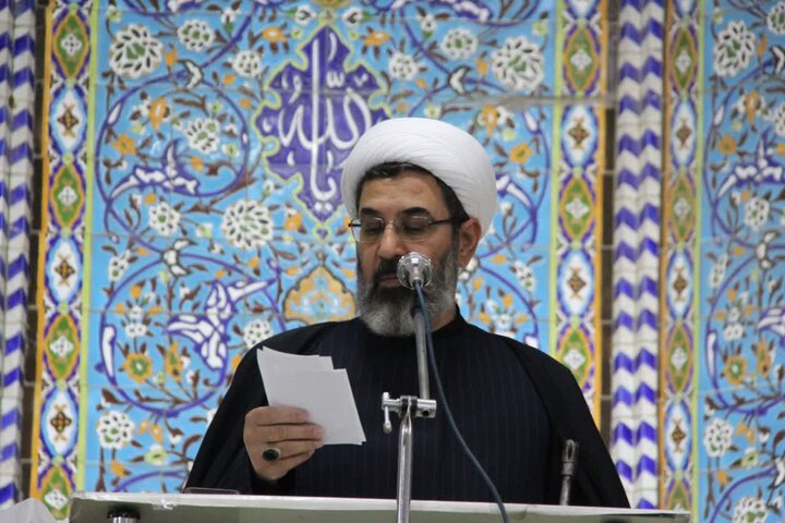 حجت الاسلام زارعی: تلاش مسئولان برای عبور از جنگ اقتصادی ضروری است